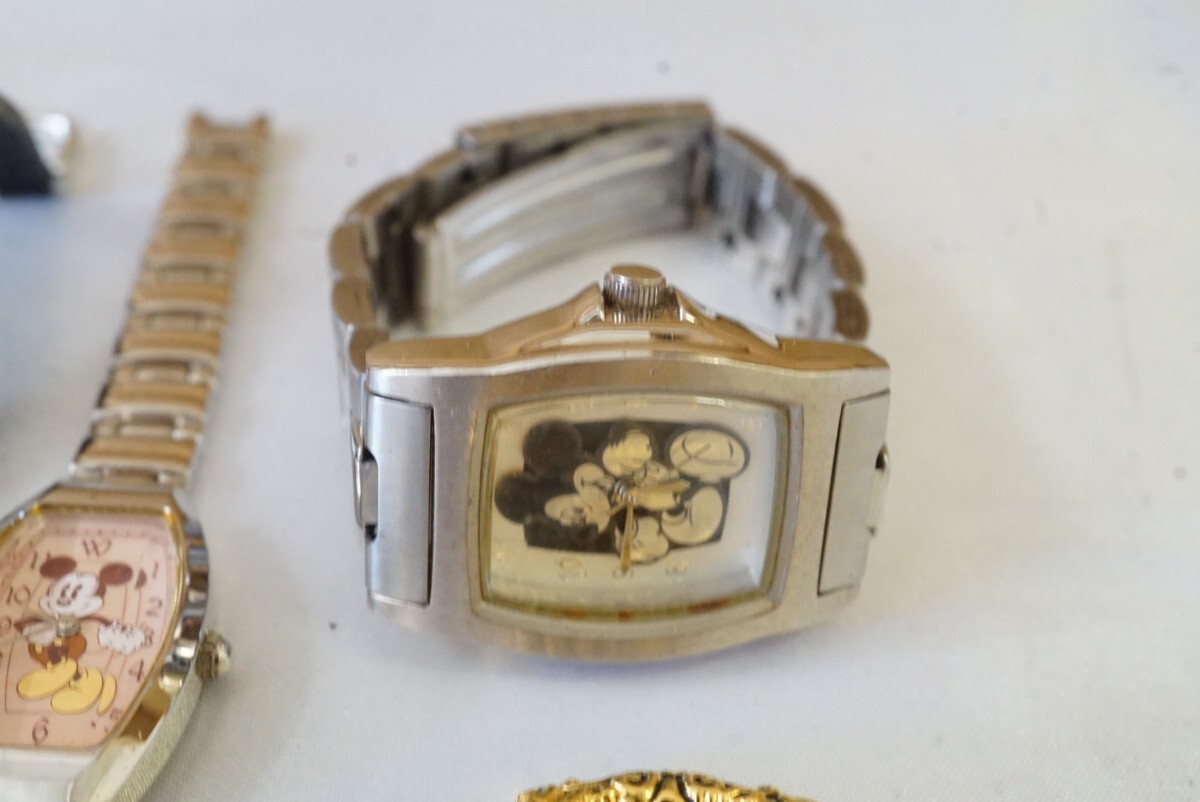 F975 Disney/ディズニー MICKEY MOUSE/ミッキーマウス 腕時計 懐中時計 8点セット アクセサリー 大量 まとめて おまとめ まとめ売り 不動品_画像5