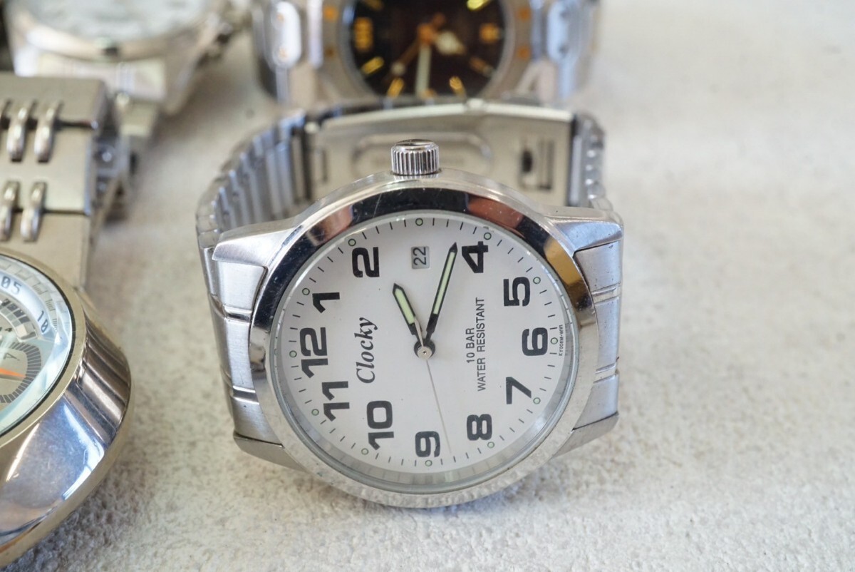 F994 メンズ 腕時計 6点セット QUARTZ/クォーツ ヴィンテージ アクセサリー 大量 まとめて おまとめ まとめ売り 色々 不動品_画像5