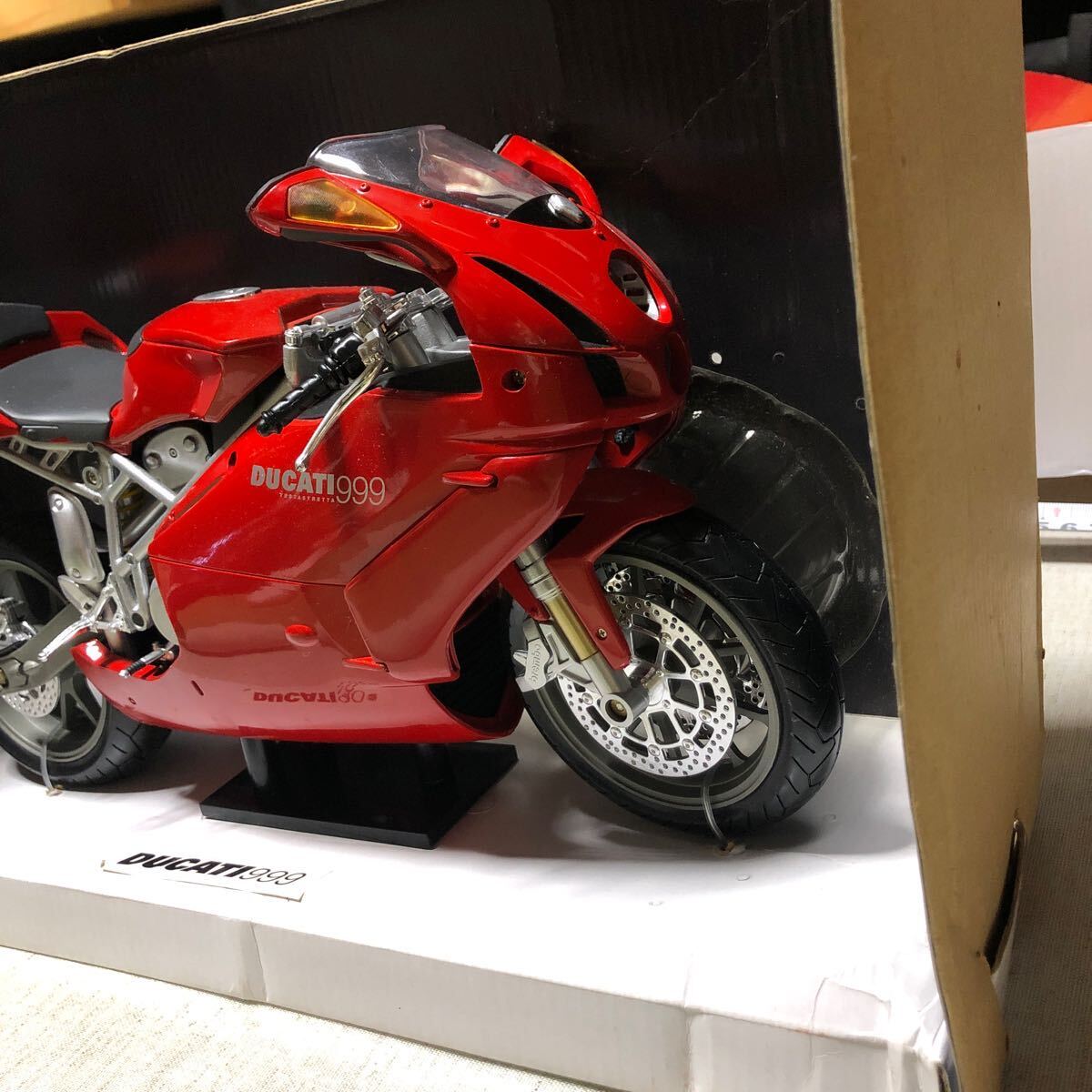 ②　999　ドゥカティ MINICHAMPS Ducati 999 1/6 die-cast ダイカスト（ダイキャスト）ミニチャンプス　ドイツ　パウルズモデルアート社_画像3