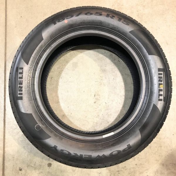 保管袋付 (IT011.7) 送料無料 [1本] ピレリ パワジー　185/65R15 88H 2024年製造 室内保管 夏タイヤ 185/65/15_画像4