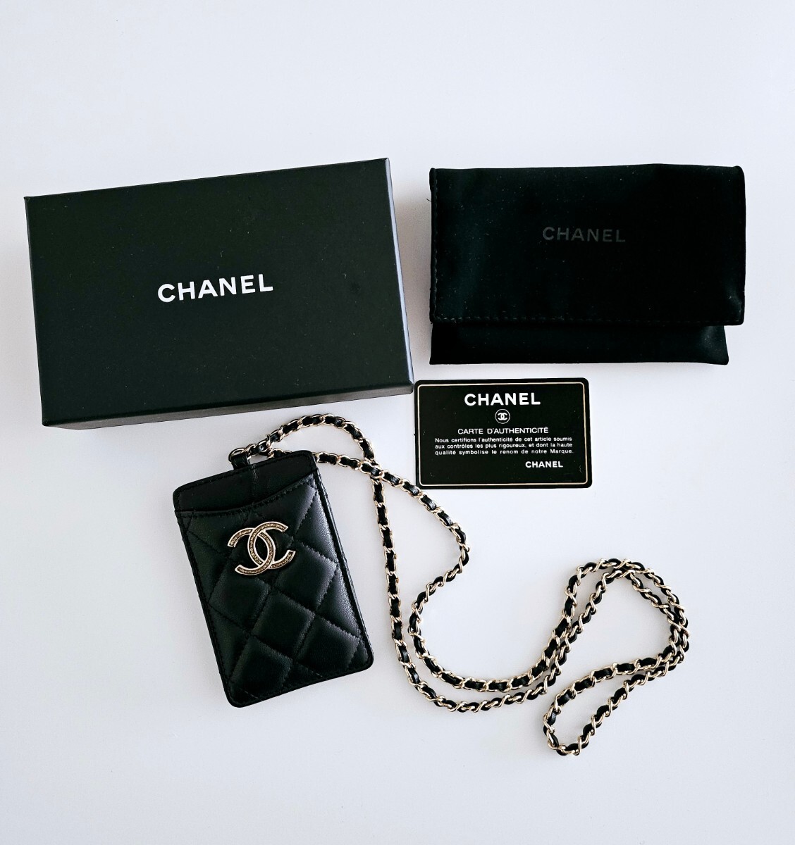 送料無料【CHANEL】シャネル チェーン パスケース 顧客限定 レア 送料無料【CHANEL】シャネル チェーン パスケース 顧客限定 レア