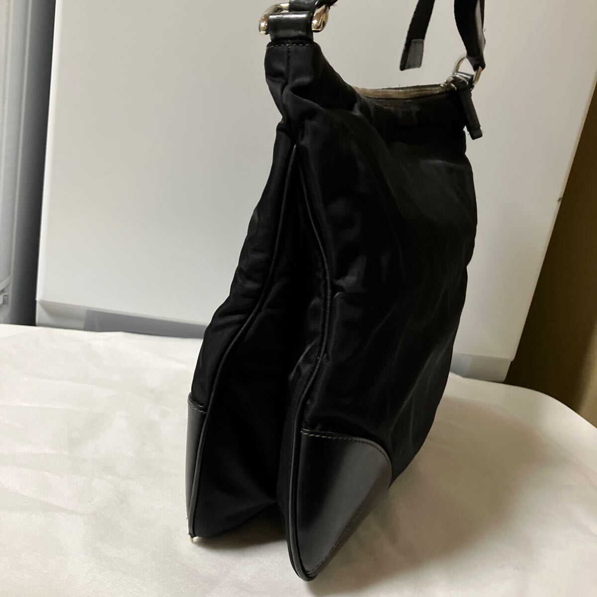 PRADA Prada shoulder bag diagonal .. nylon material leather black triangle plate white tag equipped 