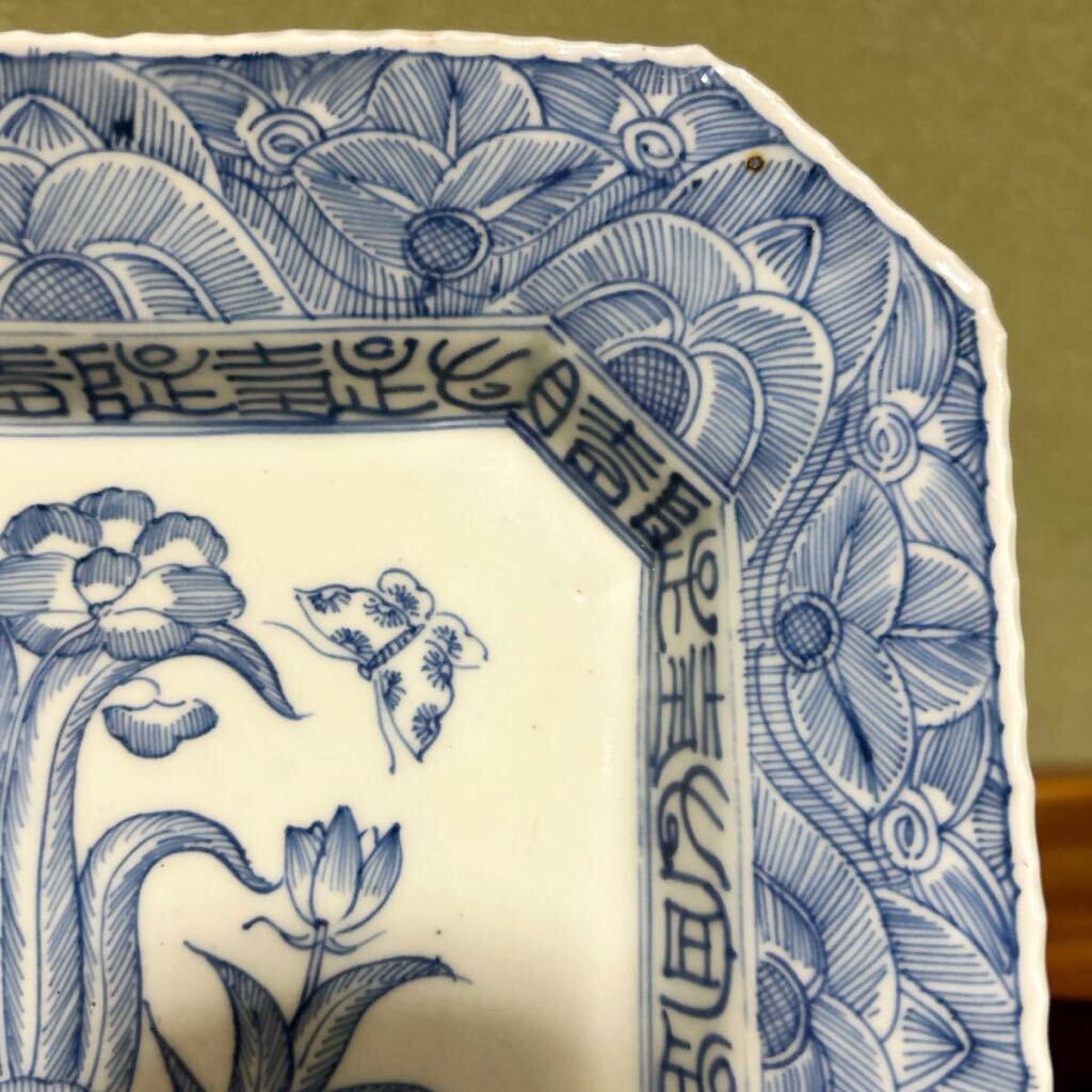 H21-4 old Imari blue and white ceramics angle plate star anise ornament plate . flower .[.. year made ]. equipped size : one side approximately 26cm, height approximately 5.5cm box less .* put pcs is not adhered 