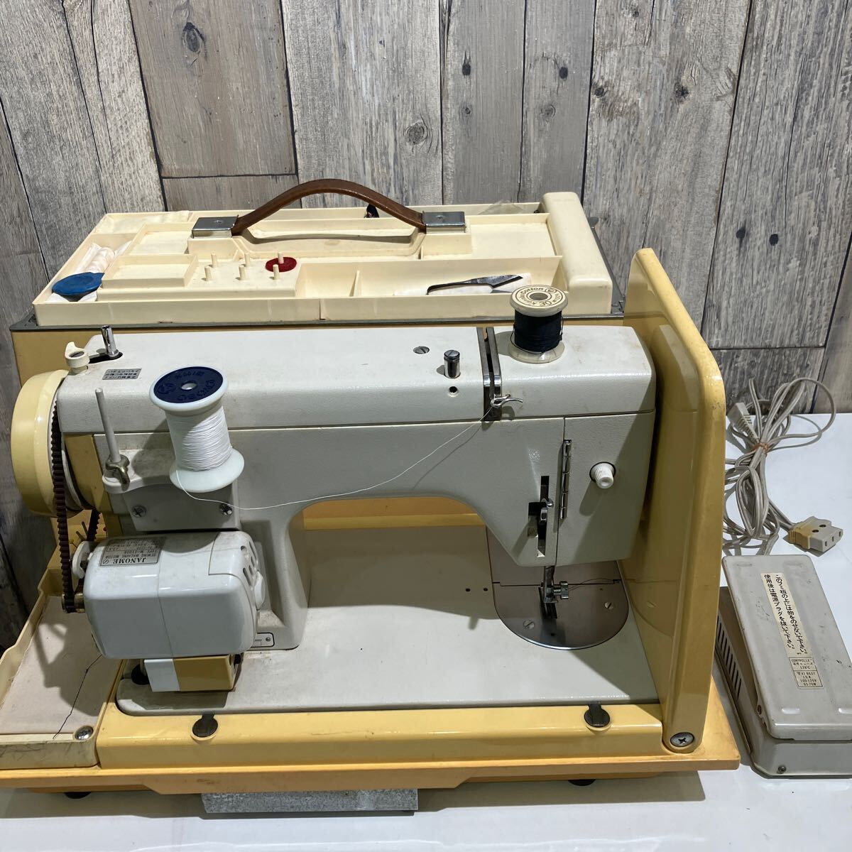 JANOME швейная машина M-11008 работа товар ( электризация рабочее состояние подтверждено ) Vintage 