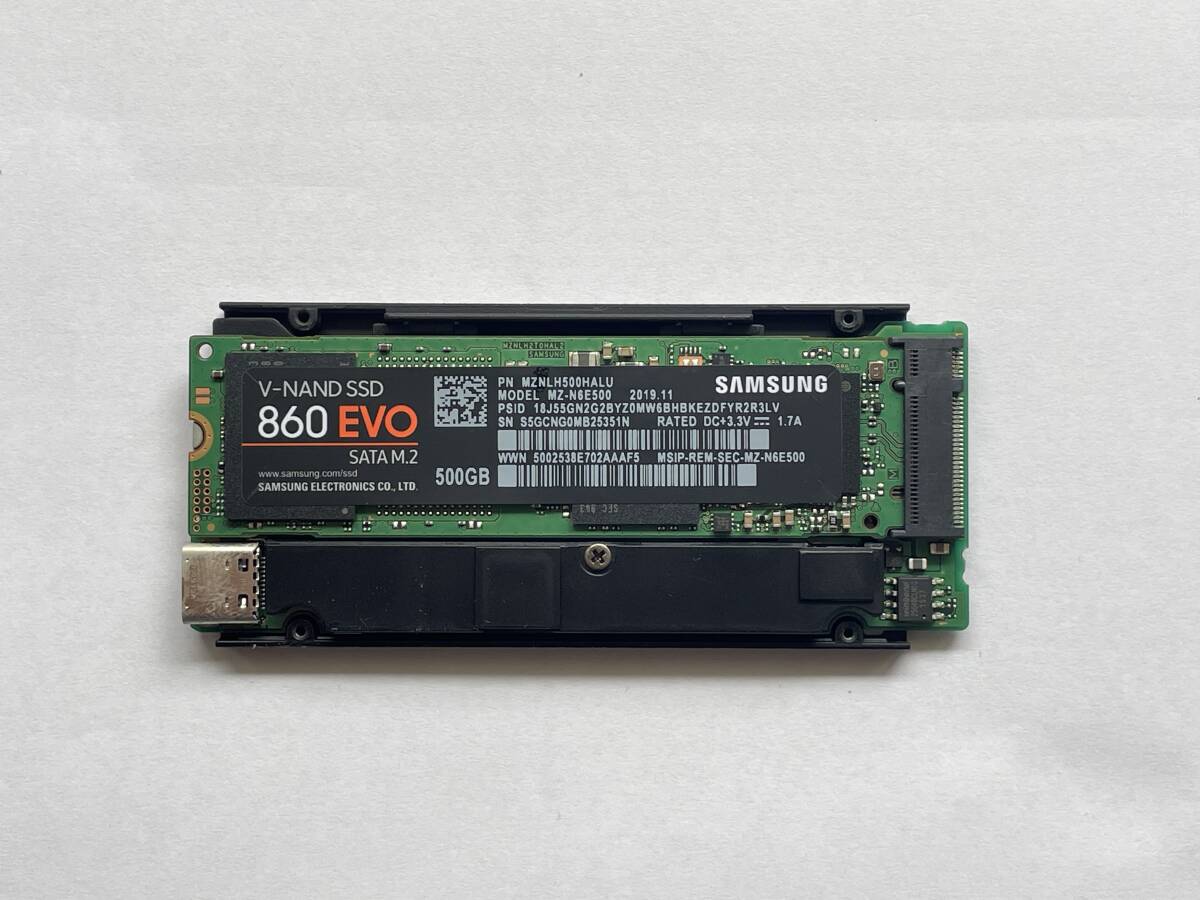 【配送無料】JVC ケンウッド SSDメディアアダプター KA-MC100（SATA M.2 SSD Type2280装填用）GY-HC550/GY-HC500記録メディア_SSDは装着見本です