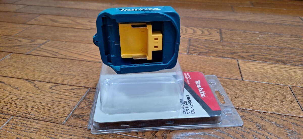 マキタ (Makita) USBアダプタ ADP05 バッテリー別売 18V 14.4Vの画像4