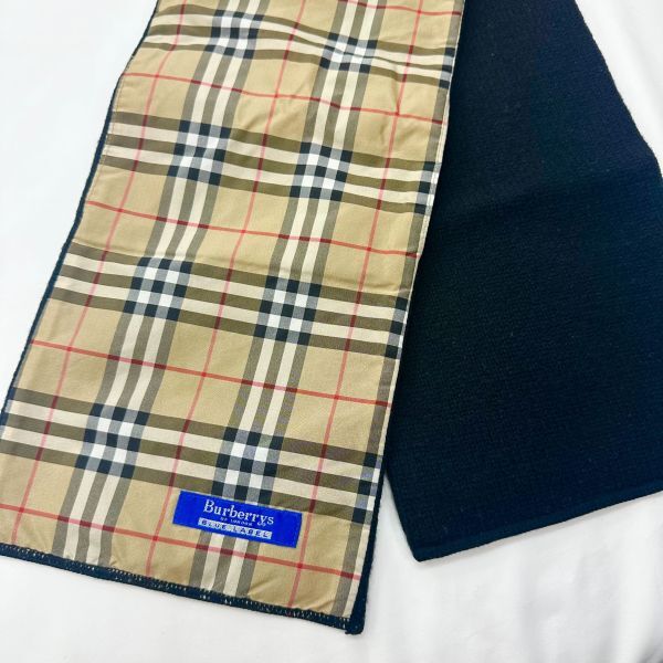 ●【美品】Burberrys BLUE LABEL　バーバリー　レディース　リバーシブルマフラー　チェック柄　ブラック 44163_画像2