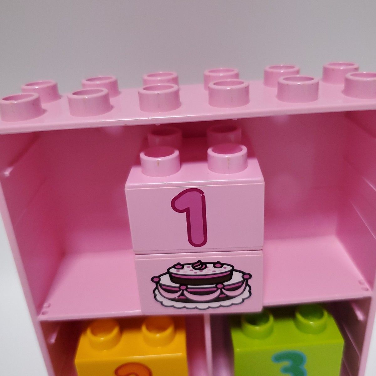 レゴデュプロ　ピンクの棚　数字ブロック　プリントブロック　1、2、3　 LEGO　家具　ケーキ　ひよこ　うさぎ
