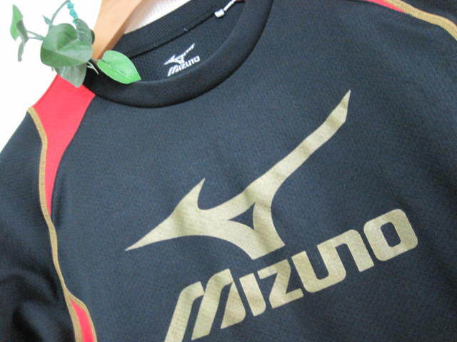 USED　ミズノ　MIZUNO　黒　ブラック　長袖Tシャツ　150　送180円_画像4
