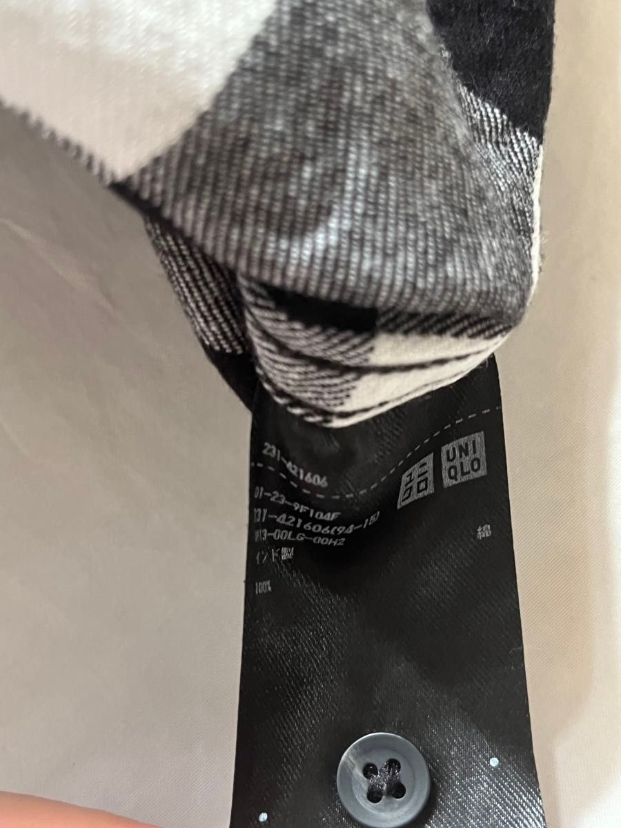 【SALE】チェックシャツ ユニクロ UNIQLO 白黒 モノクロ 長袖 Lサイズ　