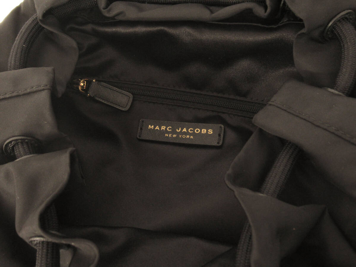 17612 美品 MARC JACOBS マーク ジェイコブス ロゴ革パッチ ゴールド金具 ナイロン×レザー リュックサック バックパック デイバッグ 鞄 黒_画像9