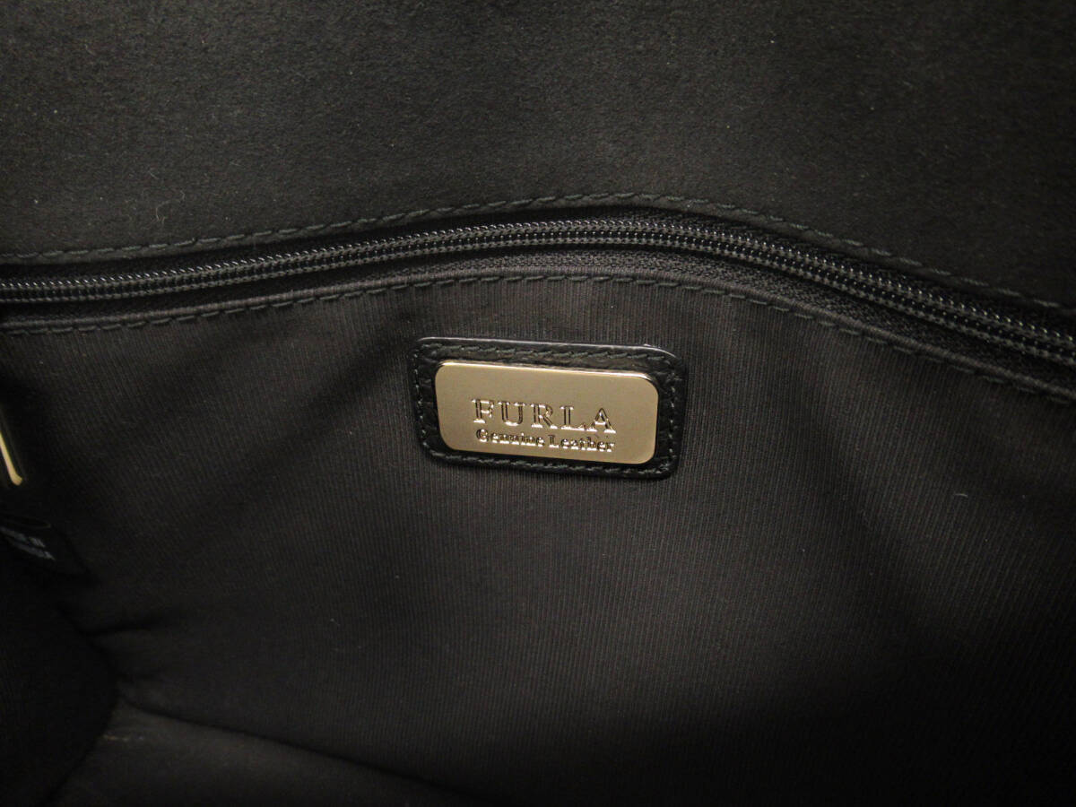 17822 美品 FURLA フルラ FLO フロー メタルロゴ ゴールド金具 本革 レザー 2WAY ハンドバッグ ショルダーバッグ 肩掛け 斜め掛け 鞄 黒_画像8