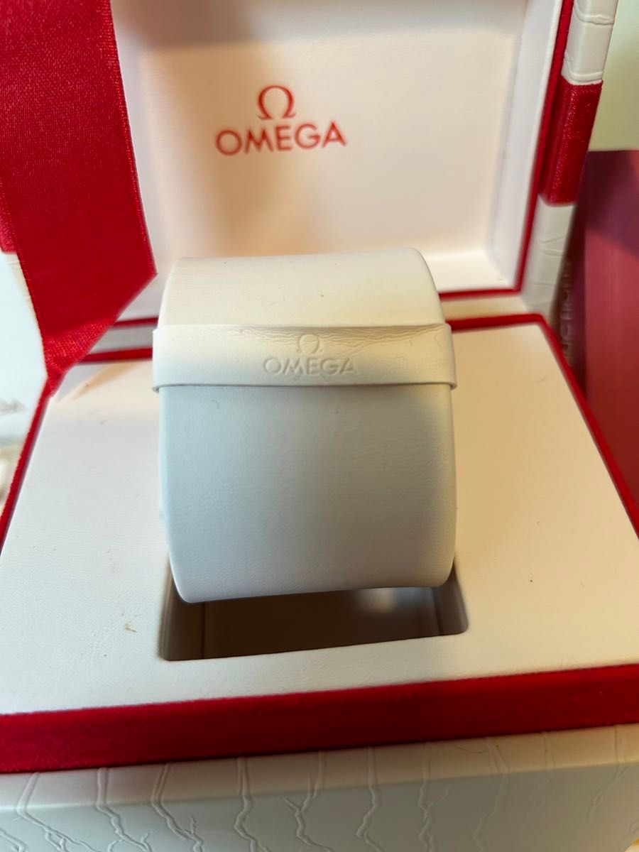 オメガ OMEGA 腕時計 空箱 ウォッチケース 内箱　巾着付き