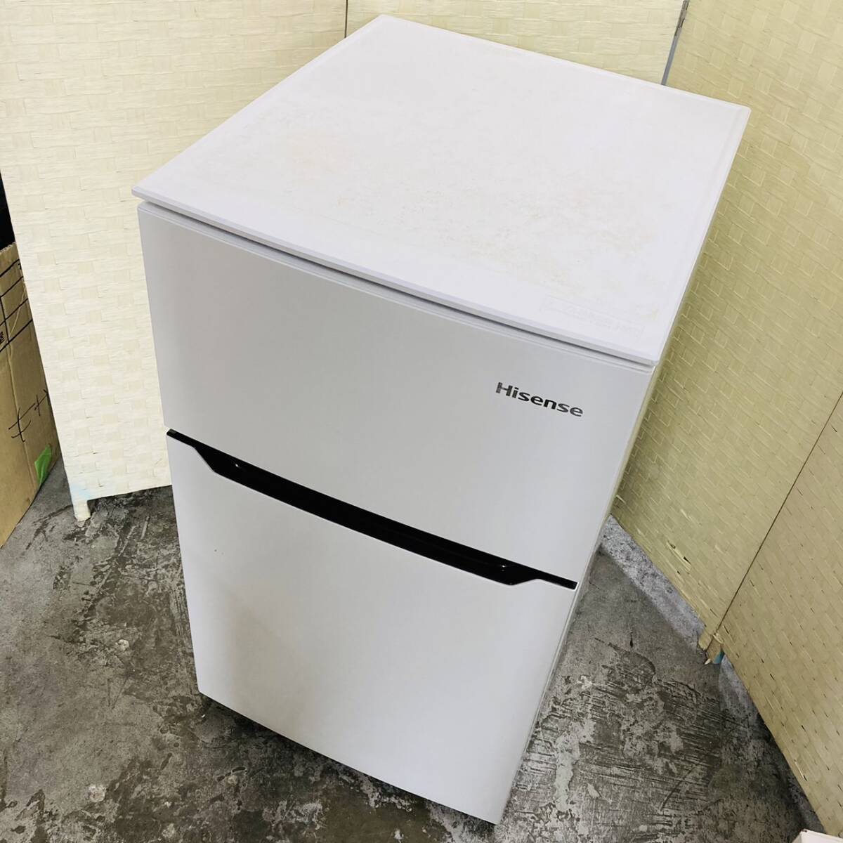 送料無料!!Hisense ハイセンス 93L 2ドア冷蔵庫 HR-B95A 冷蔵庫 ホワイト 動作品 2019年製/051-03の画像1