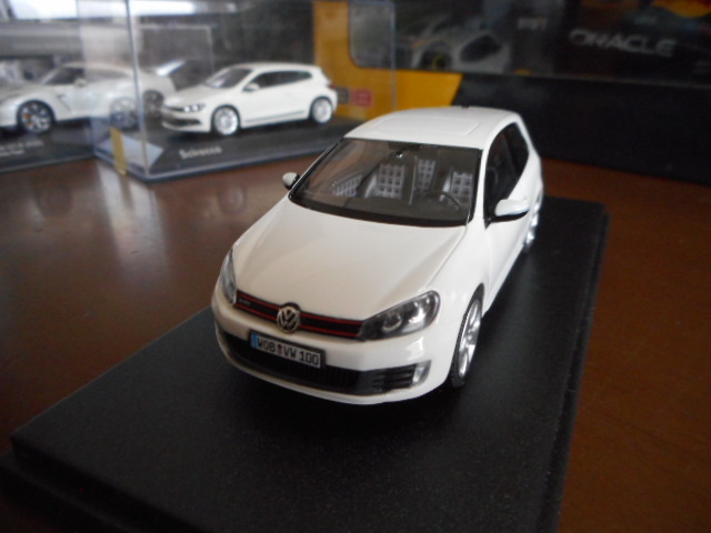 最新情報 1/43 シュコー ディーラー特注 ホワイト Ⅵ GTi ゴルフ VW 乗用車