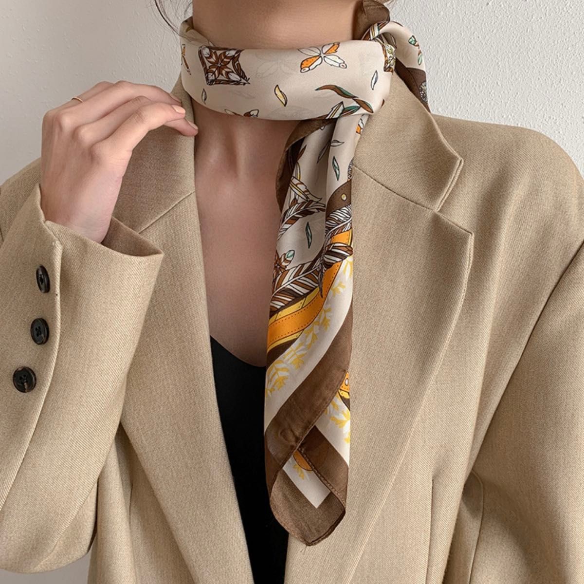 大きめスカーフ　スカーフ　ヘアアレンジ　紫外線対策　寒さ対策　お洒落　大人カラー　