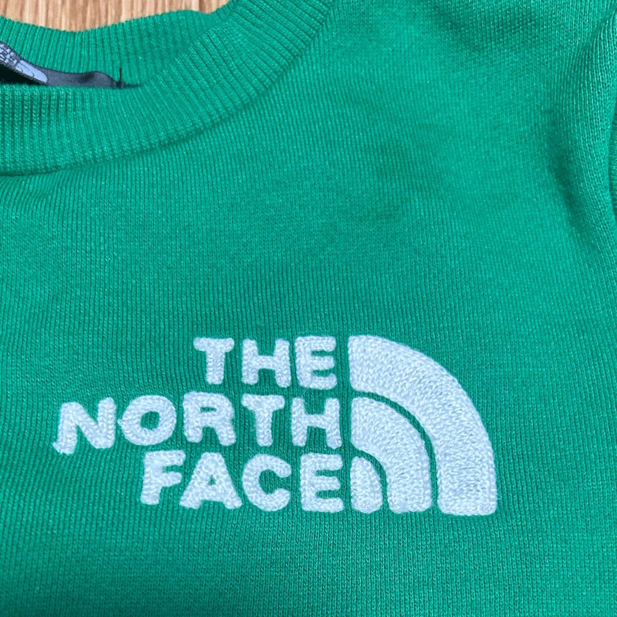 THE NORTH FACE   ノースフェイス　 長袖　 プルオーバー　 スウェット　トレーナー　100  グリーン　刺繍