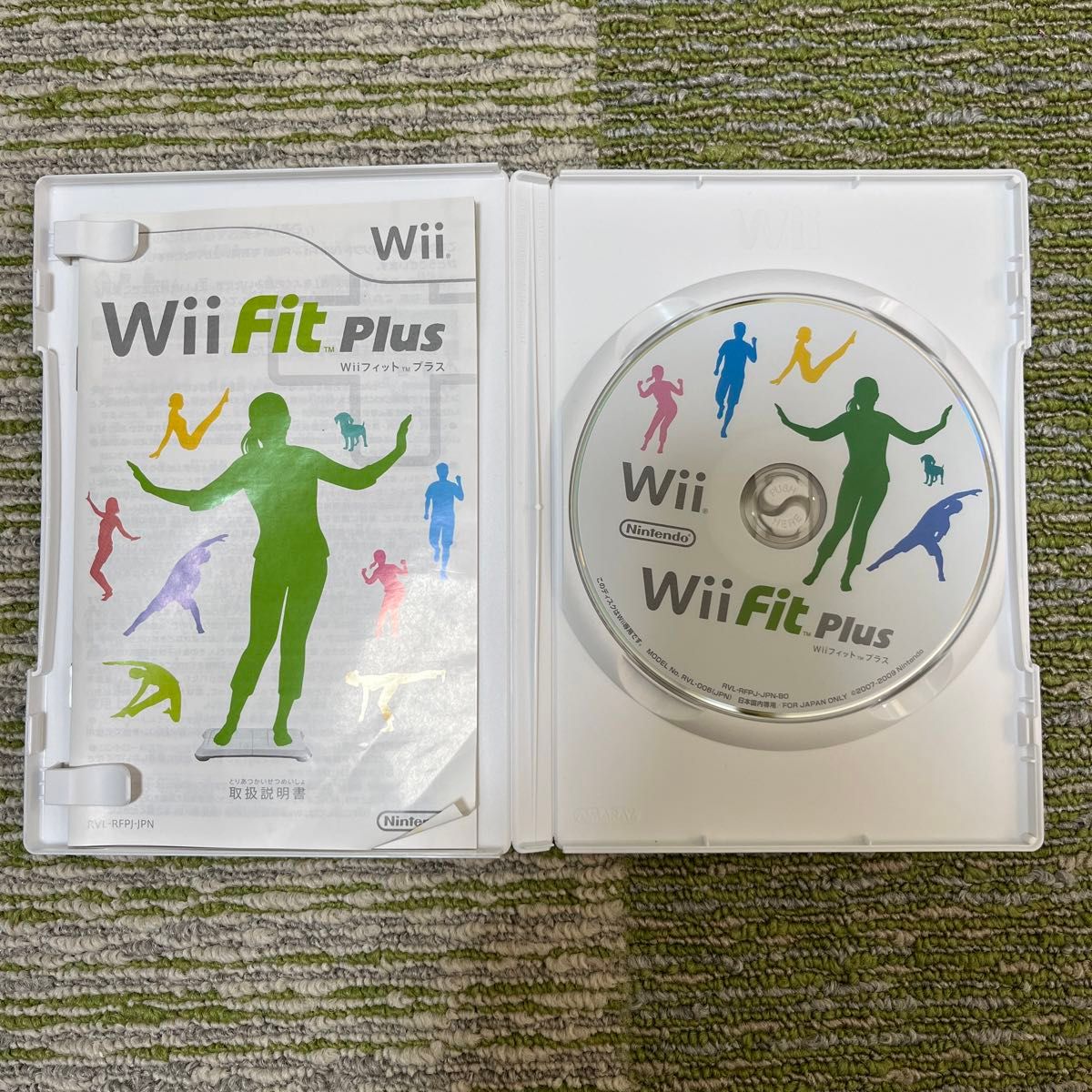 【Wii】 Wii Fit Plus バランスWiiボードセット （初回限定版）