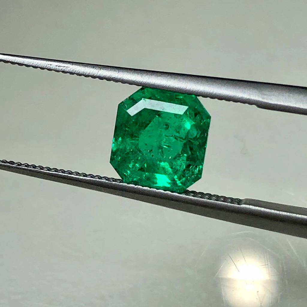 L04-0062 ソーティング付き☆天然エメラルド 1.368ct ( エメラルド emerald ルース 緑色 裸石 宝石 jewelry )_画像1