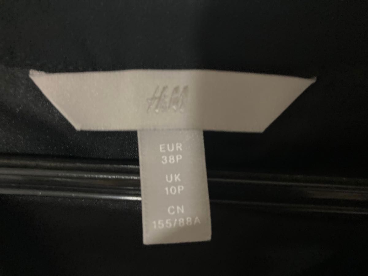 H&M 黒 ワンピース