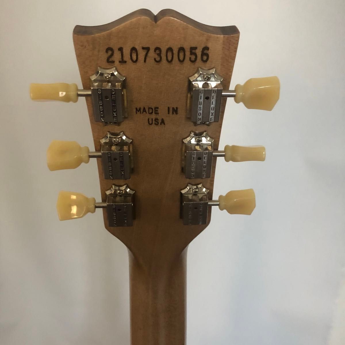 2023年　ギブソン　レスポール　トリビュート　タバコサンバースト Gibson Les Paul Tribute 3.76キロ