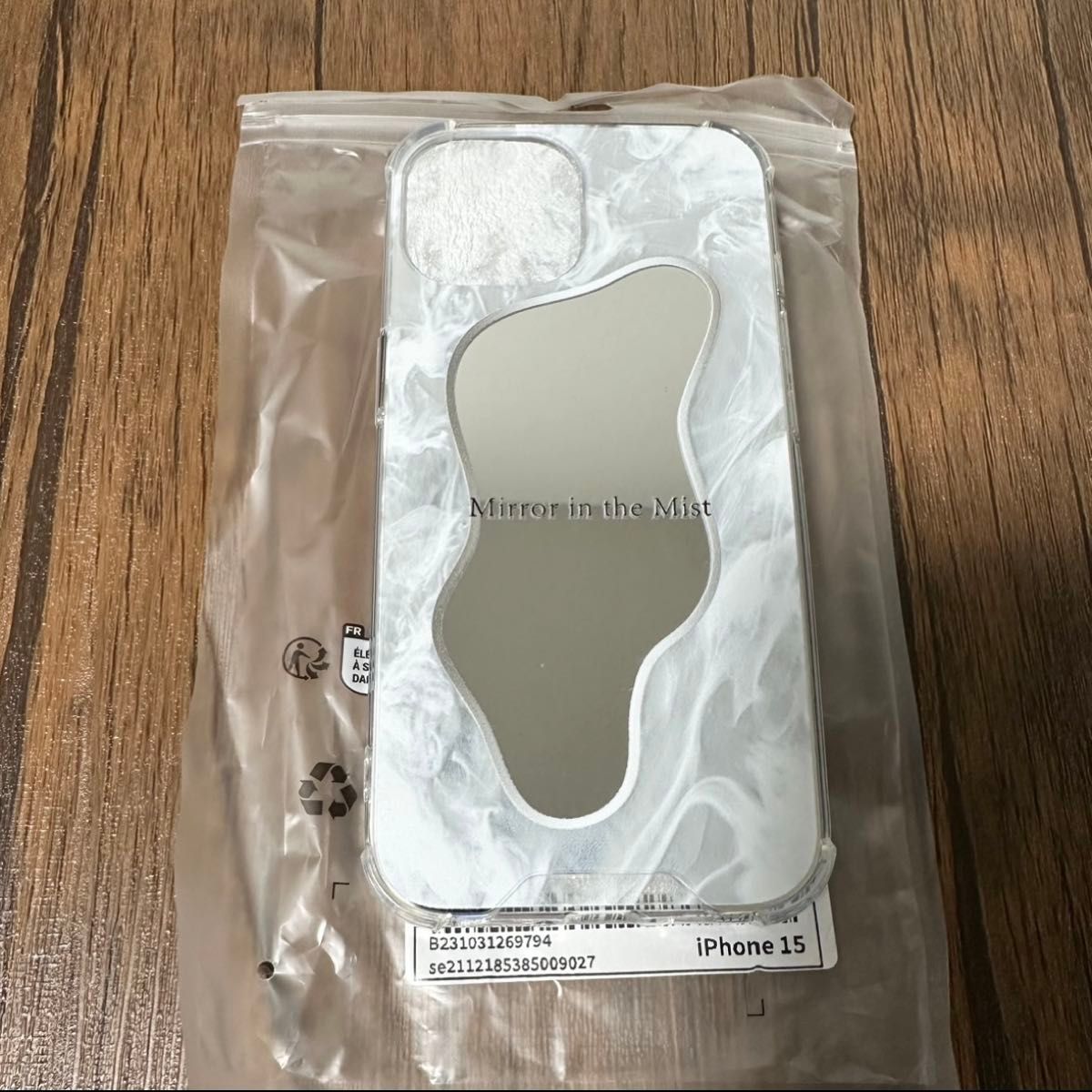 【新品　未使用】iPhone15 ケース　ミラー  大理石調　軽量　人気