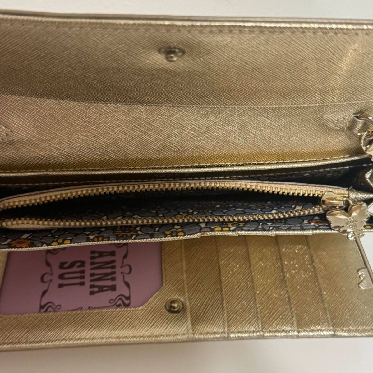 Yahoo!オークション - ANNA SUI アナスイ 財布 ゴールド Yahoo!オークション - ANNA SUI アナスイ 財布 ゴールド