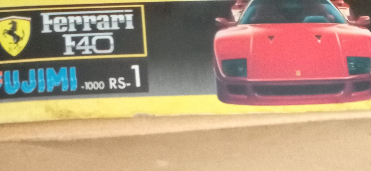 ...　 пластиковая модель 　1/24  Ferrari  F40 RS-1  разобранный   товар 　 коробка  довольно  повреждение   загрязнение   выгоревшие места   имеется 　 коробка  ломаться 
