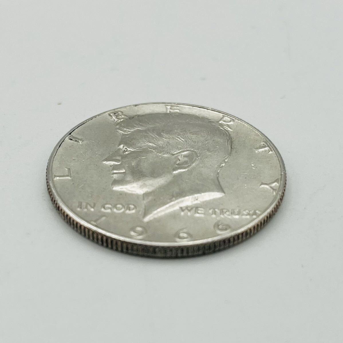 ☆アメリカ 1966年 ケネディ ケネディ大統領 ハーフダラー銀貨 50セント銀貨 銀 コイン 外貨 HALF DOLLAR ドル TI ②の画像3