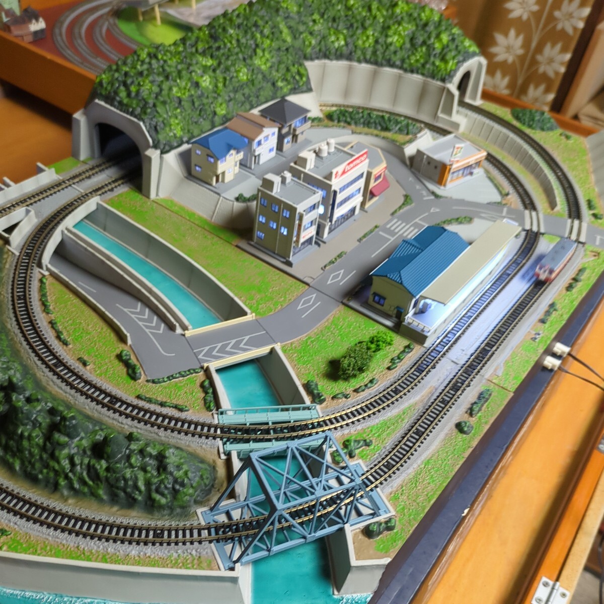 東京マルイ PRO Z 完成ジオラマコース 基本セット 　鉄道模型 Z ゲージ_画像3