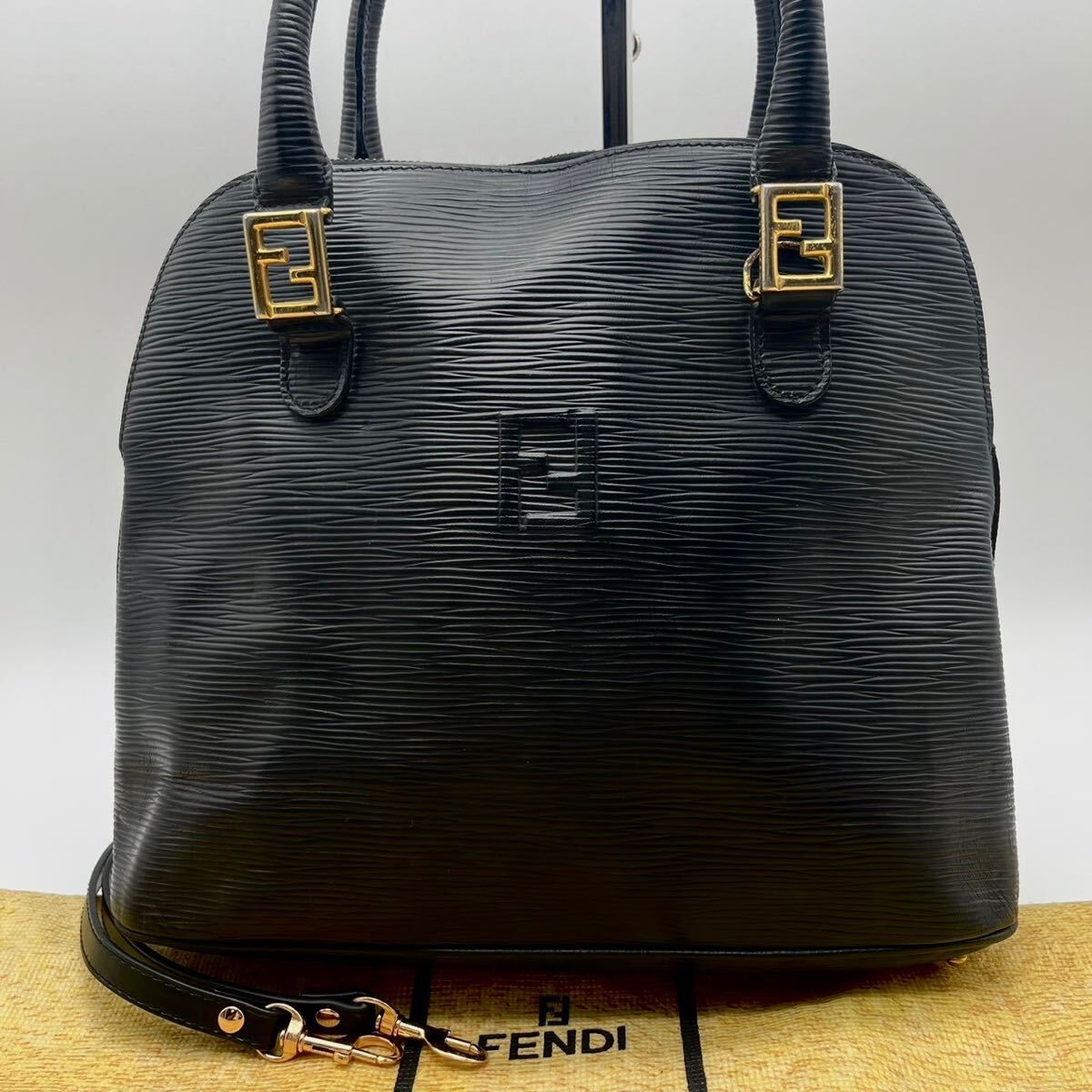 超希少美品 FENDI フェンディ エピ ハンドバッグ 2way FF 金具 カーフ レザー ショルダーバッグ 黒 ブラック レディース 本革 斜めがけ_画像1