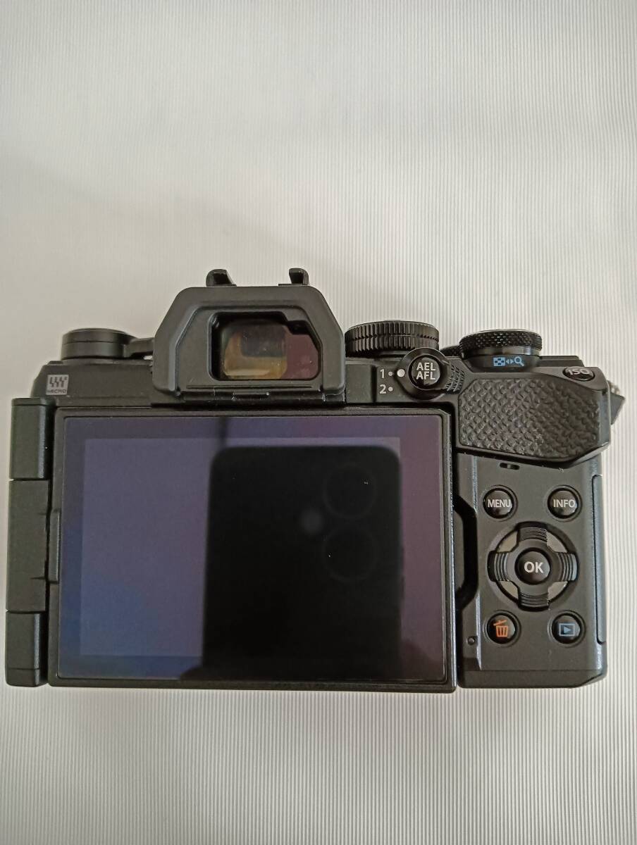 OLYMPUS オリンパス OM-D E-M5 Mark III ボディ 中古_画像2