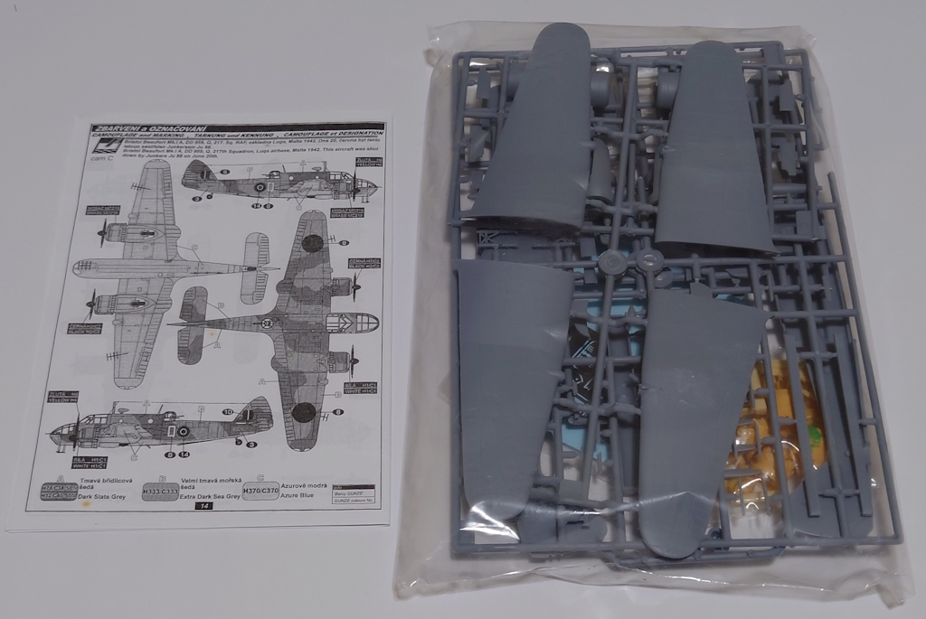 1/72 Special Hobby Bristol Beaufort Mk.Ⅰa/Ⅱ "Home Islands and Malta Area"★中古・箱傷み★レジンパーツ＆エッチングパーツ_画像4
