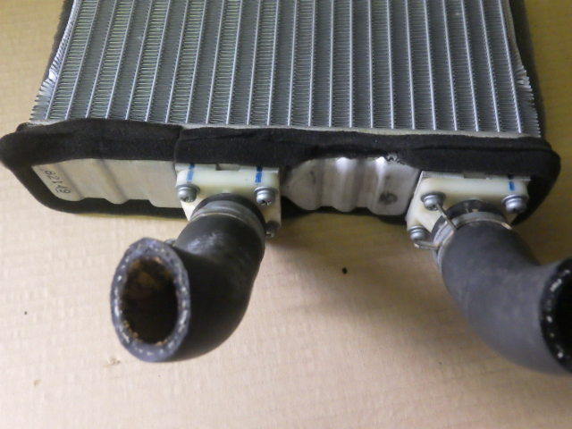 r3123-62 * Nissan UDto Lux Condor heater core H20 year BDG-MK37D 60-15