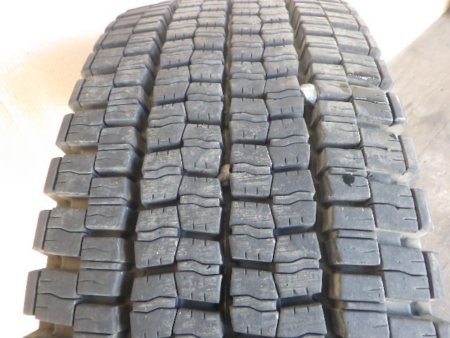r521-19 * used wheel attaching studdless tires 245/70R19.5 136/134J Dunlop truck wheel 1-0