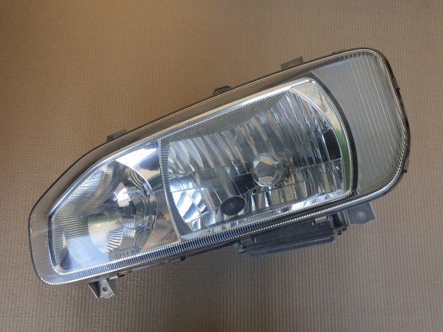 r541-162 * Nissan UDto Lux k on original hid (high intensity discharge) head light left side passenger's seat side HID H26 year QKG-CD5ZA 140-15