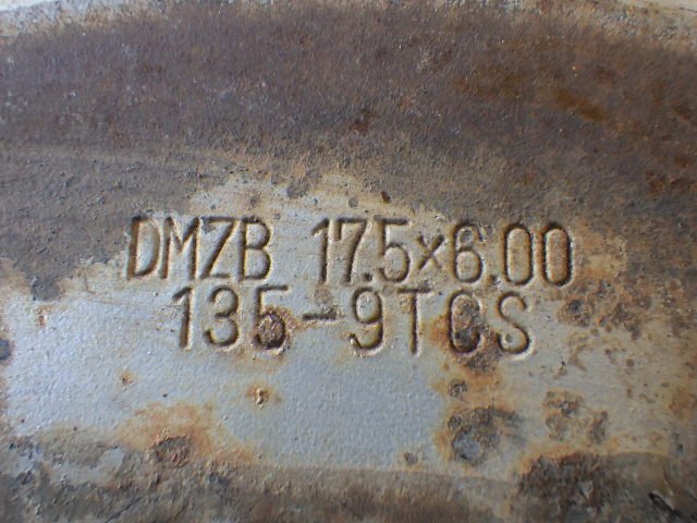 r622-4 ★ 中古 ホイール DMZB 17.5×6.00 135-9TCS トラック スチールホイール TOPY_画像5