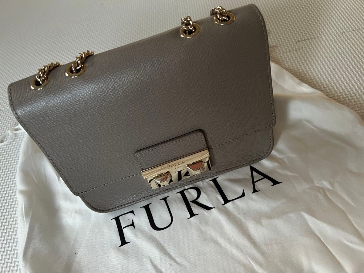 ショルダーバッグ レザー FURLA バッグ　ショルダーバッグ　美品　2way フルラ