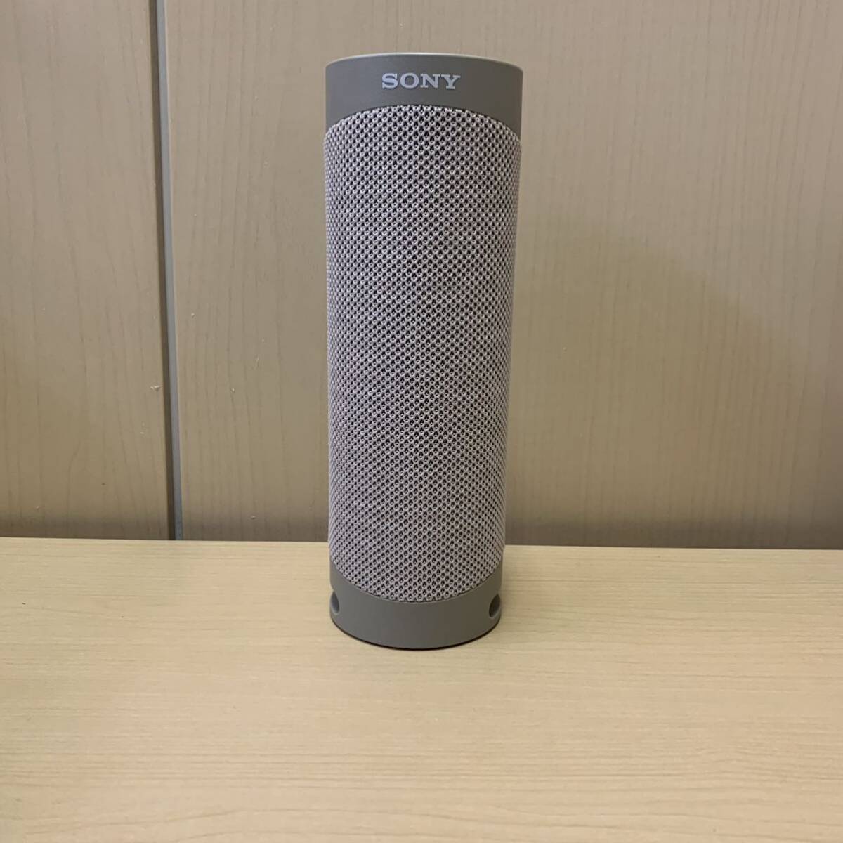 【T0513】SONY ソニー SRB-XB23 ワイヤレス スピーカー グレー 灰色 音楽機器 typeC オーディオ機器 本体 動作確認済み bluetooth _画像1