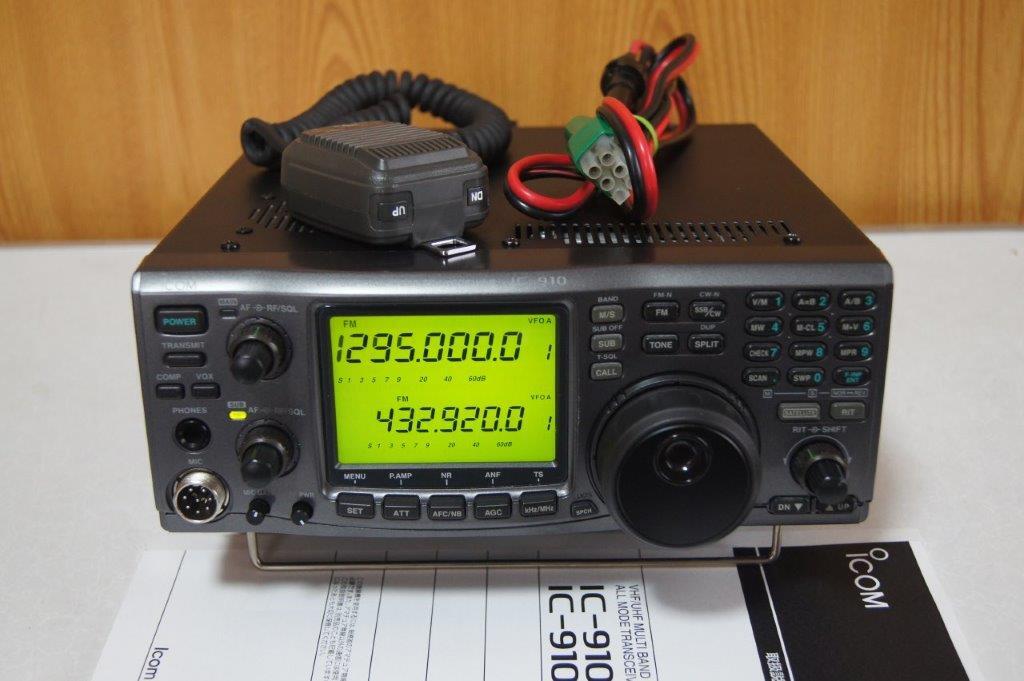 ICOM IC-910（20W) 1200MHzユニット（UX-910)装着済みの画像1