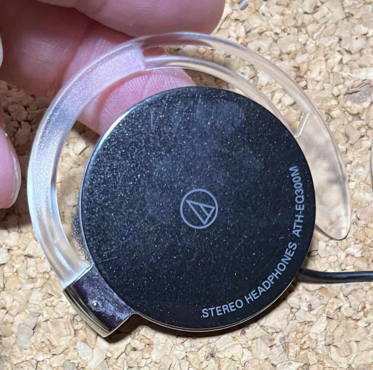 送料無料 audio-technica イヤフィットヘッドホン 耳掛け式 ATH 送料無料 audio-technica イヤフィットヘッドホン 耳掛け式 ATH