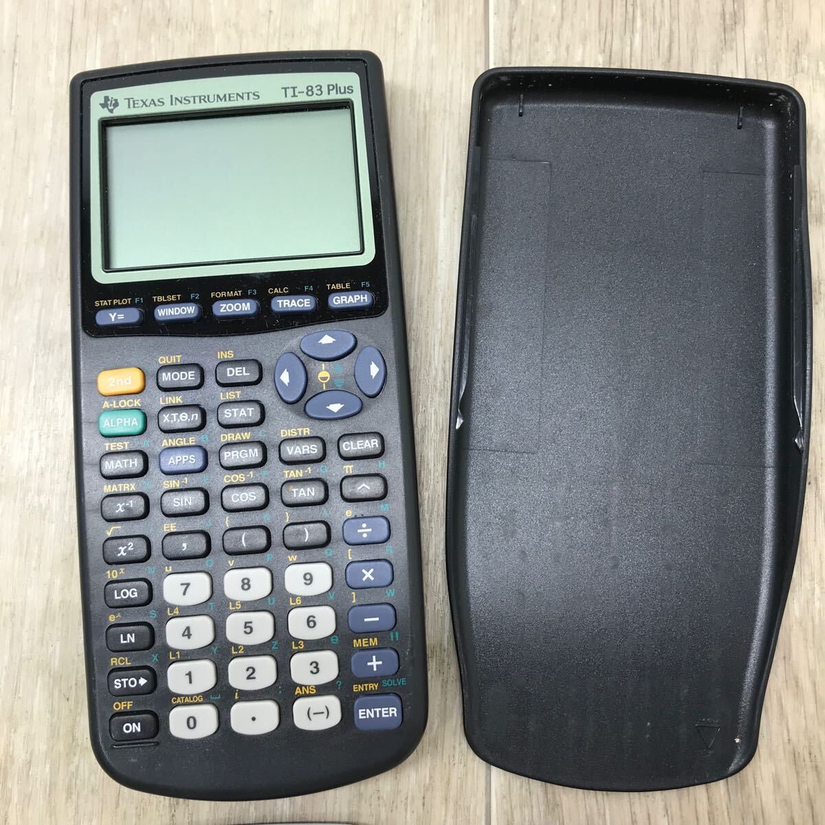 171 D / 1円〜 関数 電卓 Ti-83 Plus Graphics Calculator Texas Instruments / CASIO fx-JP900 / 2台 セット 中古 動作未確認 ジャンク _画像2