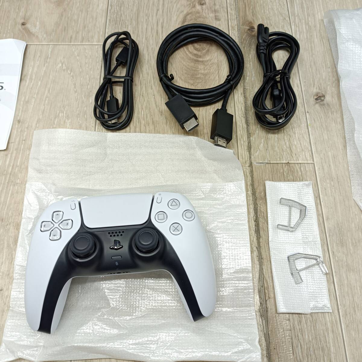 072）A 〈中古品〉Playstaion5 PS5 デジタル 本体 CFI-2000B 【動作確認/初期化済】_画像9