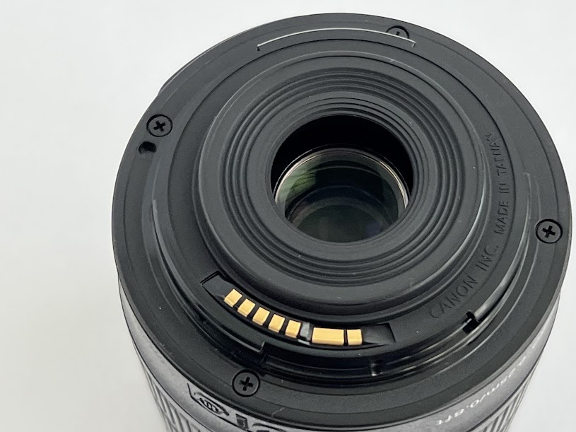 【ほぼ未使用】Canonキヤノン 標準ズームレンズ EF-S 18-55mm/マクロ0.25m F3.5-5.6 IS APS-C対応の画像5