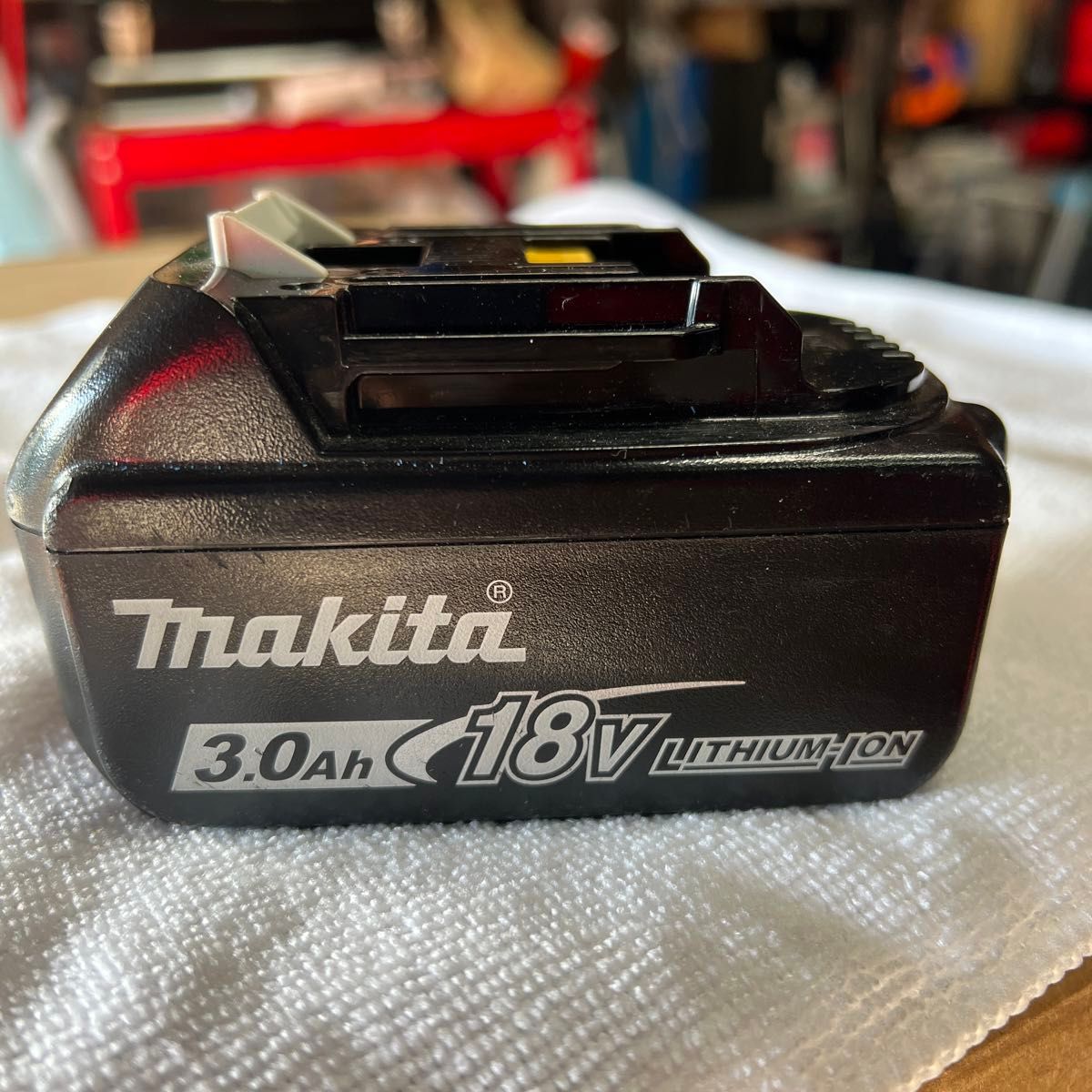 【週末特価】マキタ makita BL1830B 18V 純正バッテリー　3.0Ah 残量表示