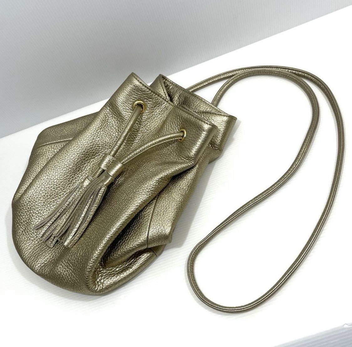 イタリア製本革 ショルダーバッグ 2way 巾着バッグ 【ゴールド】_画像6