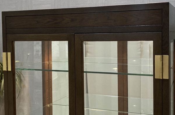 カリモク最高峰 domani モーガントン 最高級キャビネット 約41万円 照明付 karimoku ドマーニ Morganton 食器棚 収納棚 カップボードの画像3