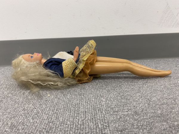 F022-SB4-1455 Barbie おしゃべりバービー バービー人形 ドール 着せ替え人形 MATTEL ※音出し確認済み_画像8