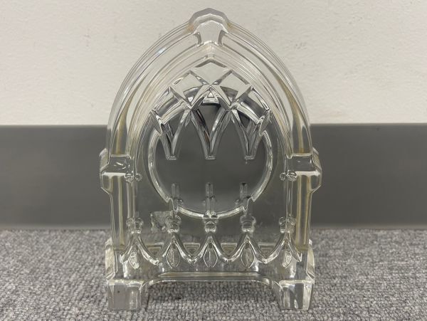 F121-I58-1829 HOYA ホヤ クリスタル 水晶 電子時計 クォーツ 置き時計 ガラス クリスタルガラス 彫刻 コンパクトサイズ_画像2