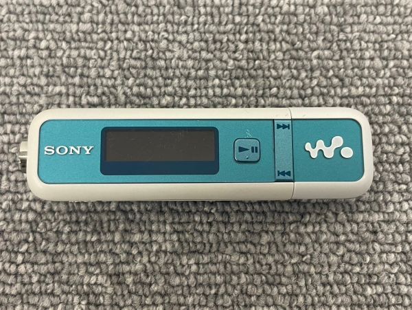 F107-CH4-242 ★ SONY ソニー デジタルミュージックプレイヤー NW-E025F ウォークマン USB ブルー_画像2